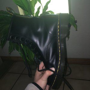 Dr. Martens 1460 W (Black smooth Leather) Women's Lace-Up Boots